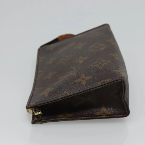 LOUIS VUITTON Monogram Posh Toilette 15 Pouch - Picture 4 of 14